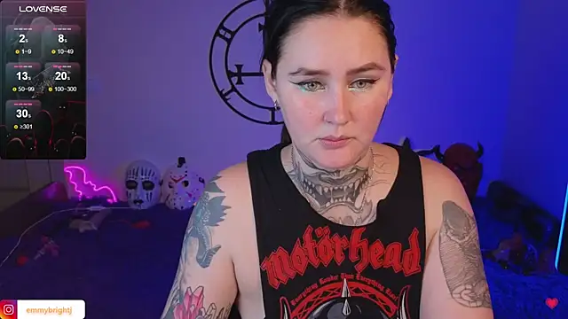 Emmybrightj_'s cam snapshot