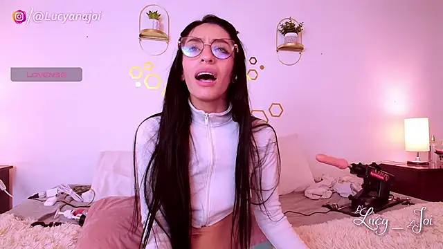 Lucyanajoi's cam snapshot