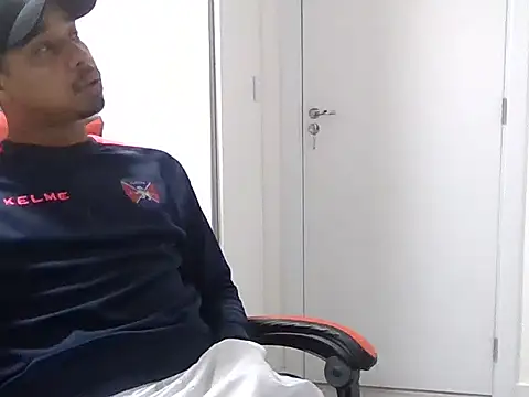 JUNINHOLEKEJR's cam snapshot