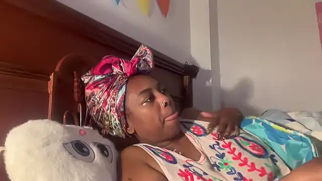 ChocolateCakeQueen's cam snapshot