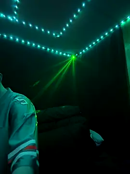 GenitalWars's cam snapshot