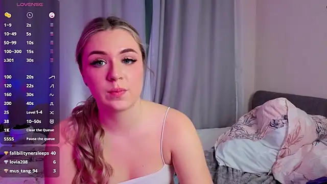 AliaBuerstatte's cam snapshot