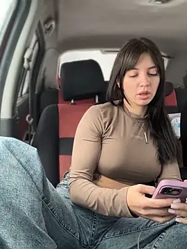 JulliaVegas live sex cam