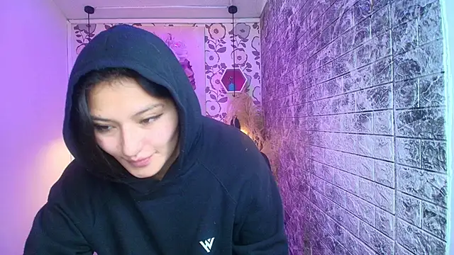 emmaa_garciia's cam snapshot