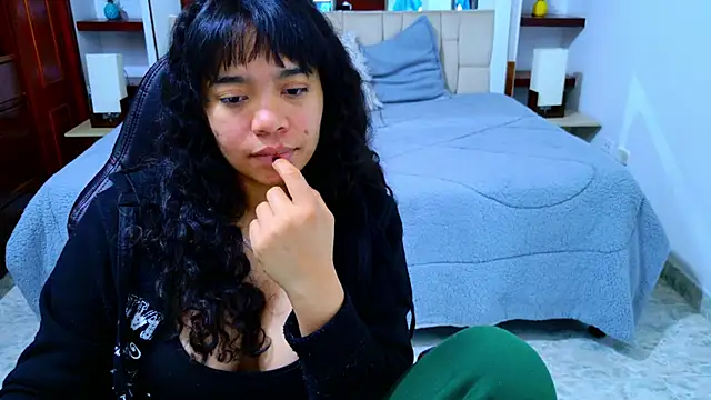 laureentt_'s cam snapshot