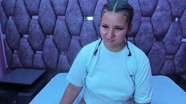 AlaSmith's cam snapshot