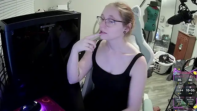 LilyFoxxx's cam snapshot