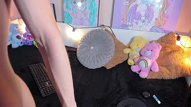 Strawberry_Kitty_'s cam snapshot