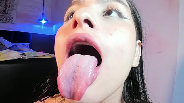 AnneDixie's cam snapshot