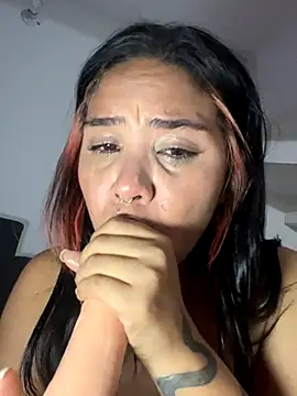 P_A_U_L_I_N_A_'s cam snapshot