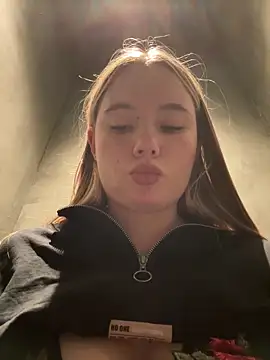 StephanieMur's cam snapshot