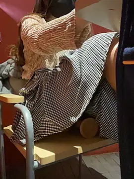 Sunflower_2368sayhi's cam snapshot