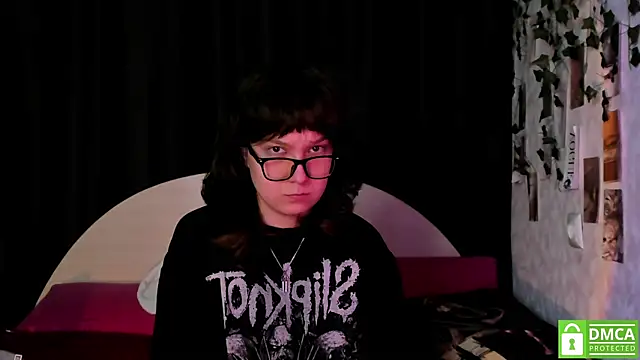 dreamgirllovee's cam snapshot