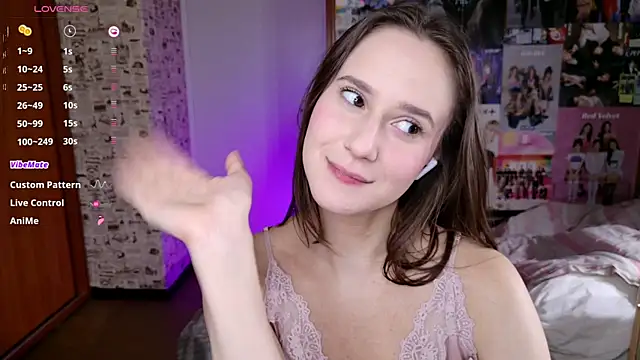 LucyRose3's cam snapshot