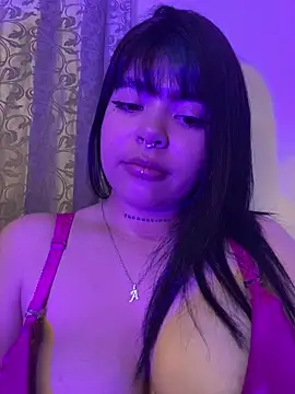 VIOLET_EF's cam snapshot