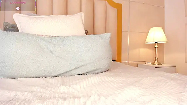 DakotaWangi's cam snapshot