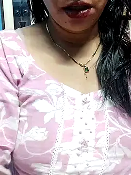 cutee_bhabhi's cam snapshot