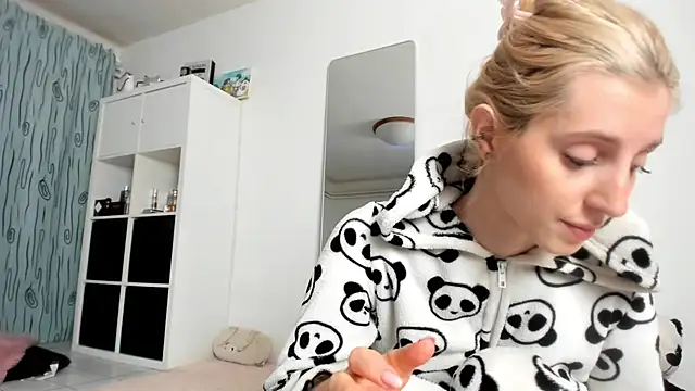 KenzieDawton live sex cam