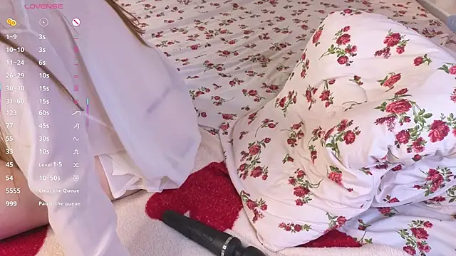 ConstanceHelms's cam snapshot