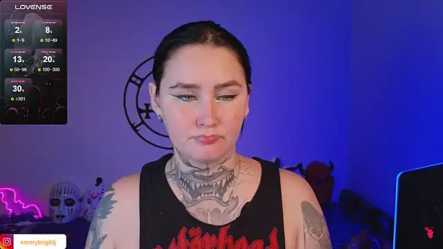 Emmybrightj_'s cam snapshot