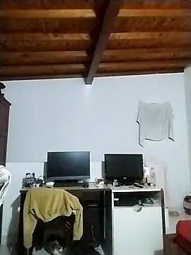 Violet_and_Paul's cam snapshot