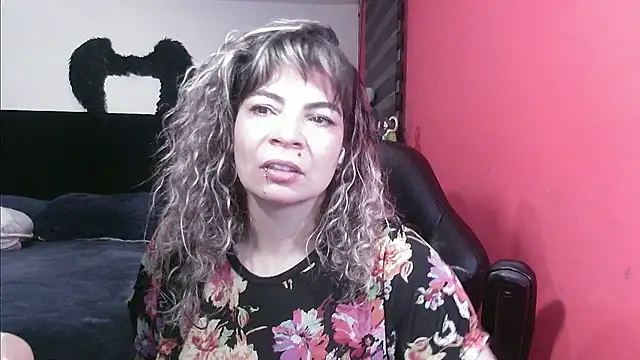 charlotedoll's cam snapshot