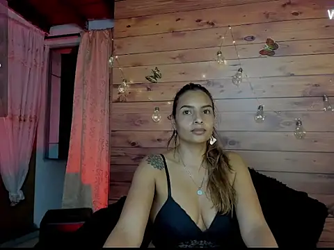 mykaelahoney's cam snapshot