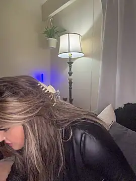 LadyCiaraLux's cam snapshot