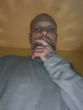 Ladyshaker82 live sex cam