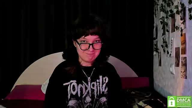 dreamgirllovee's cam snapshot