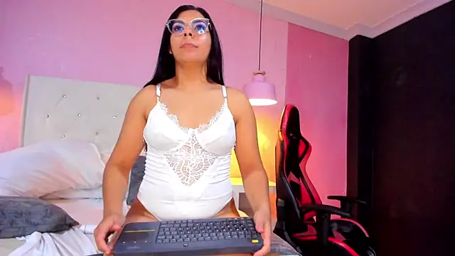 KarinaTylor's cam snapshot