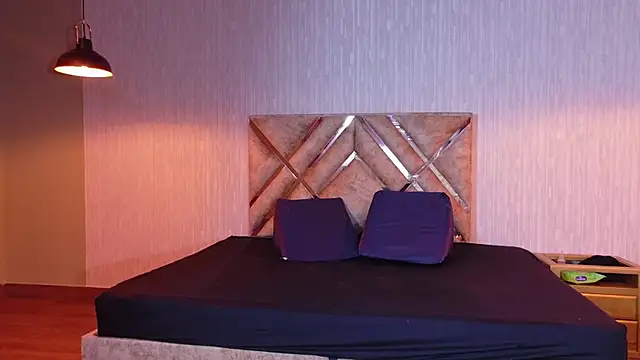 Aurora_jones11's cam snapshot