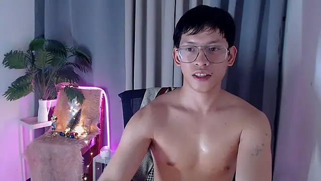 pinkcock_froi2305 live sex cam