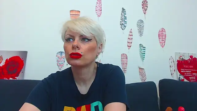 Playful_Goldie_ live sex cam