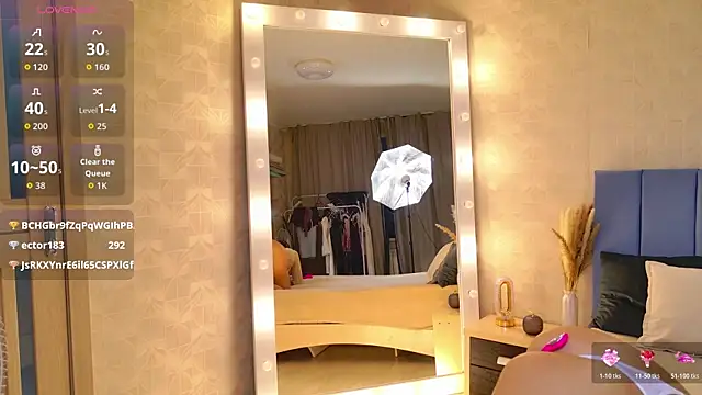 MaggieTurner's cam snapshot