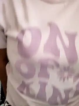 illay_love's cam snapshot