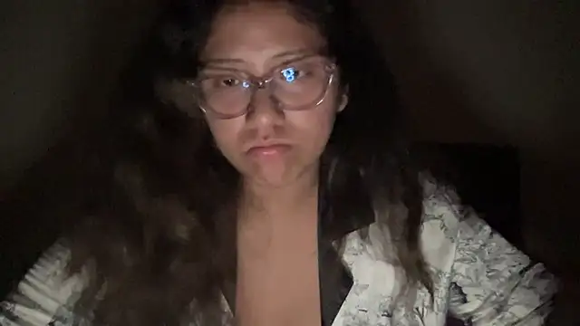 Kmiii21 live sex cam