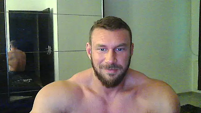 muscularkevin live sex cam
