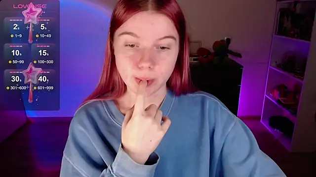 Strawberry_juli's cam snapshot