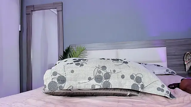 Ashly_hills's cam snapshot