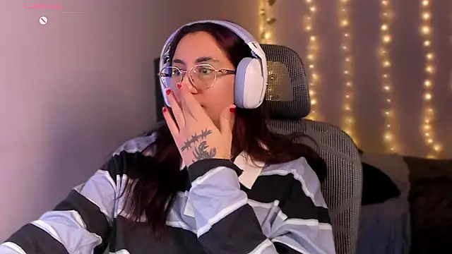 Camil_Lee's cam snapshot