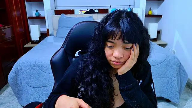 laureentt_'s cam snapshot