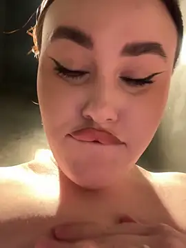 KiraSunshine's cam snapshot