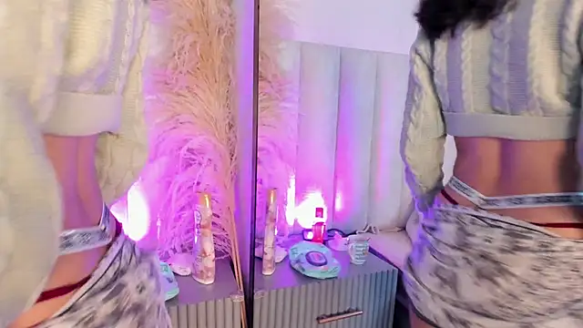 Isabella_Crofts's cam snapshot