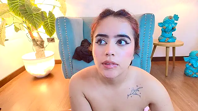 Khloe_Johnson18's cam snapshot