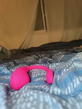 Girliemask's web cam