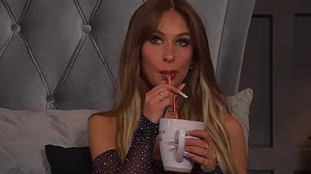 Jo_Reed's cam snapshot