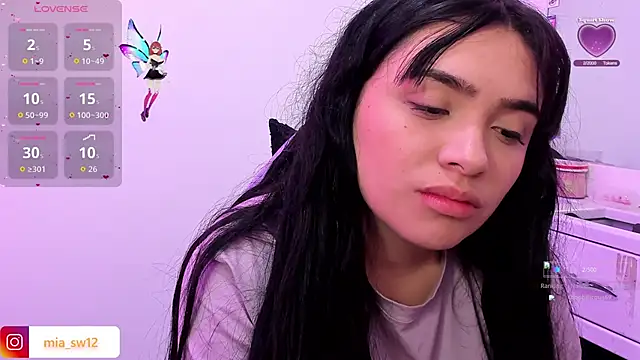 mia_johns_'s cam snapshot