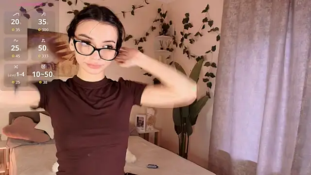 Lunara_Adamss's cam snapshot