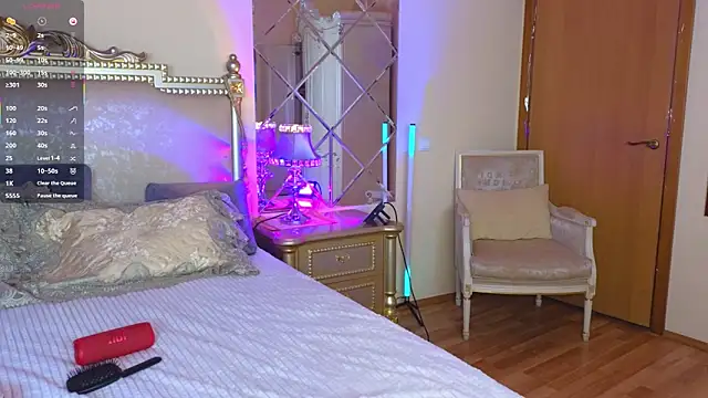 HolyBabyDoll's cam snapshot